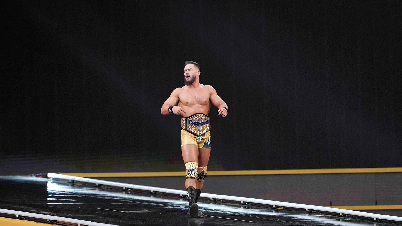 WWE's Austin Theory literally scares the living daylights out of young fan at live event