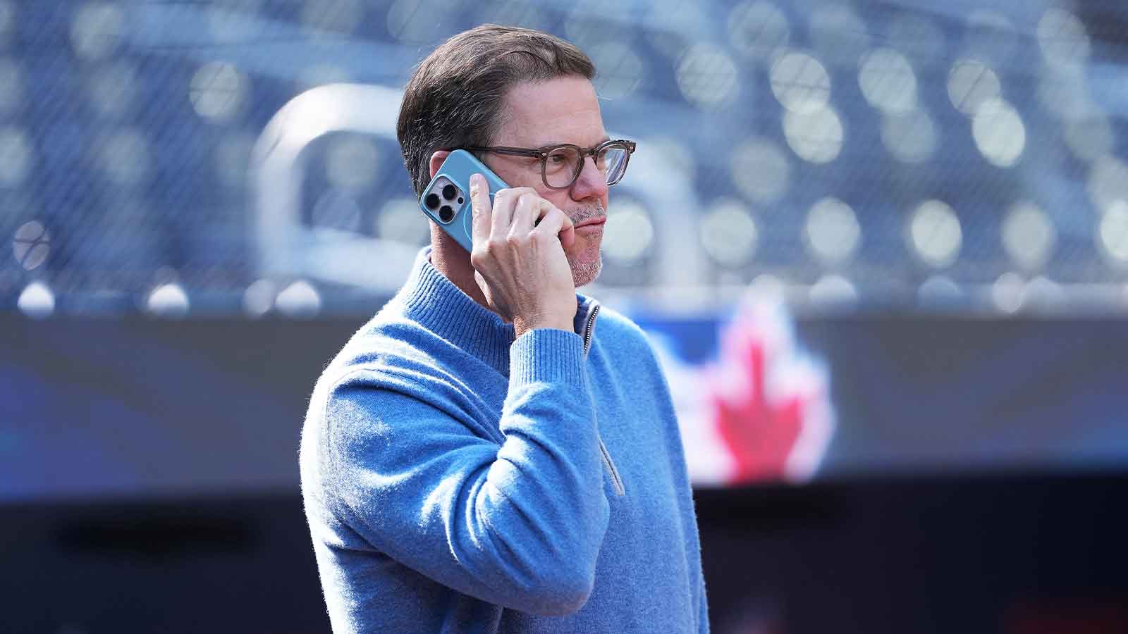Blue Jays acquire infielder in trade with Diamondbacks