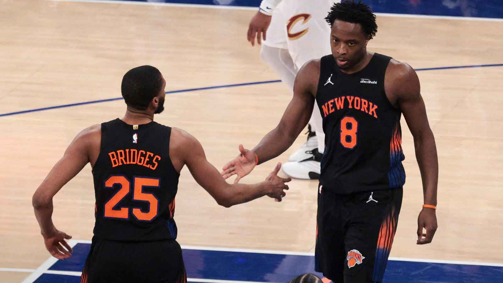 Knicks’ OG Anunoby, Mikal Bridges get hero’s welcome at MetLife Stadium World Cup game