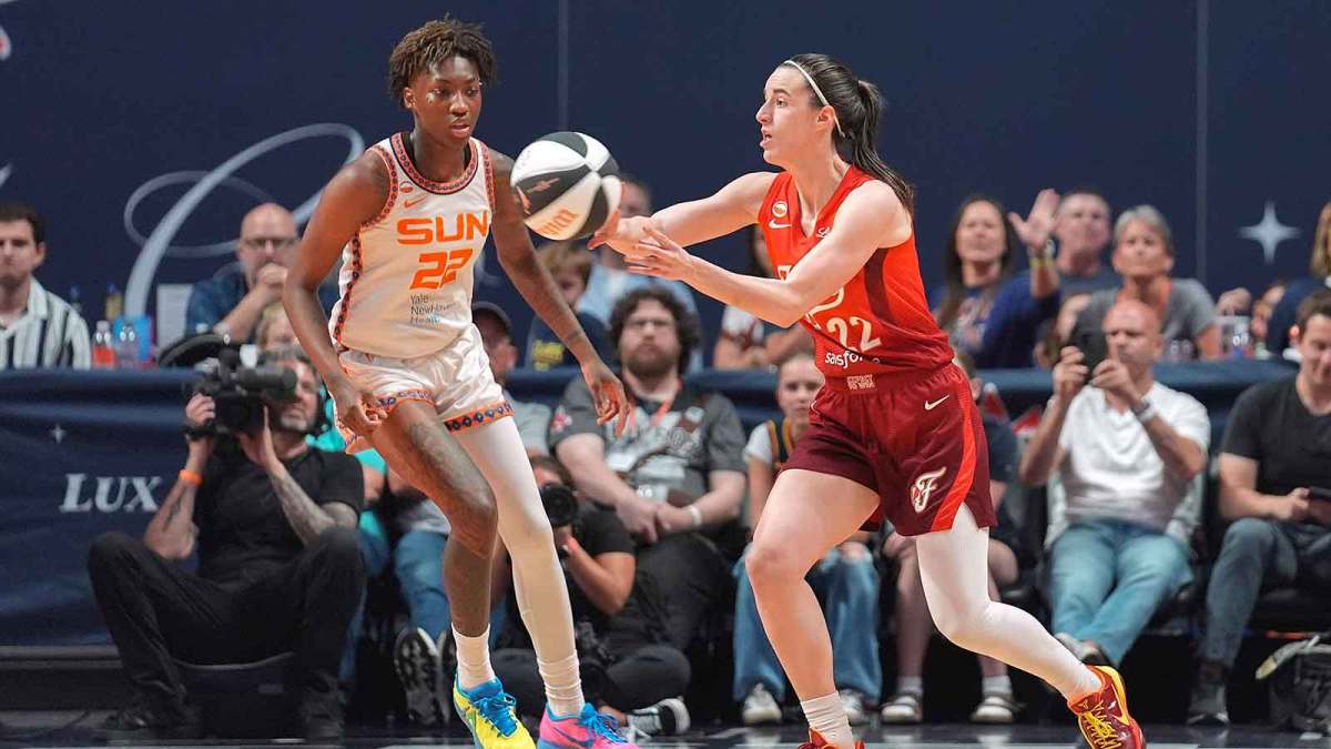 Fever news: Caitlin Clark trails only Diana Taurasi in this stat after ...