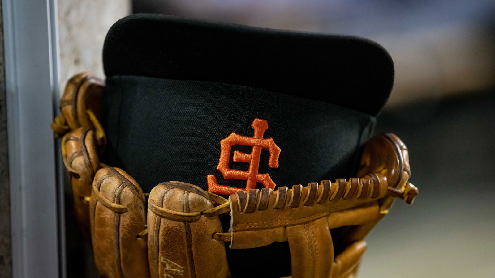 Giants’ Casey Schmitt smokes lead-off home run vs. Brewers