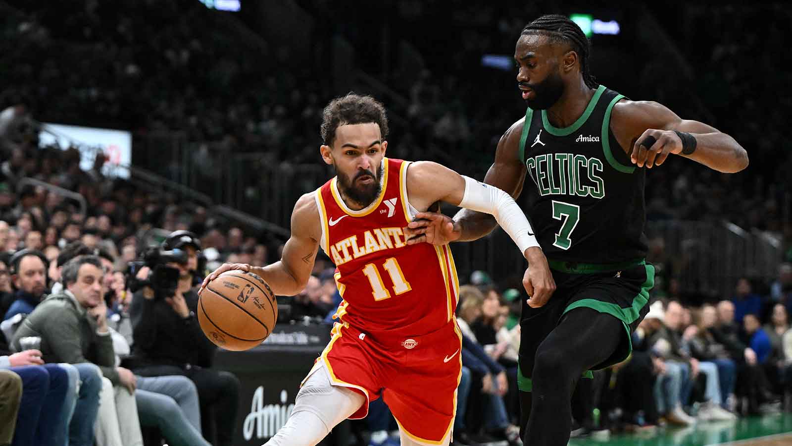 Celtics’ Jaylen Brown reacts to Trae Young’s bold claim about East takeover