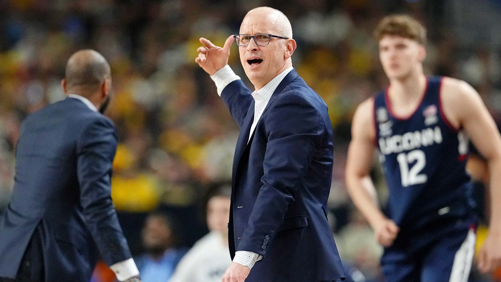 https://wp.clutchpoints.com/wp-content/uploads/2026/06/Dan-Hurley-UConn-pointing.jpg