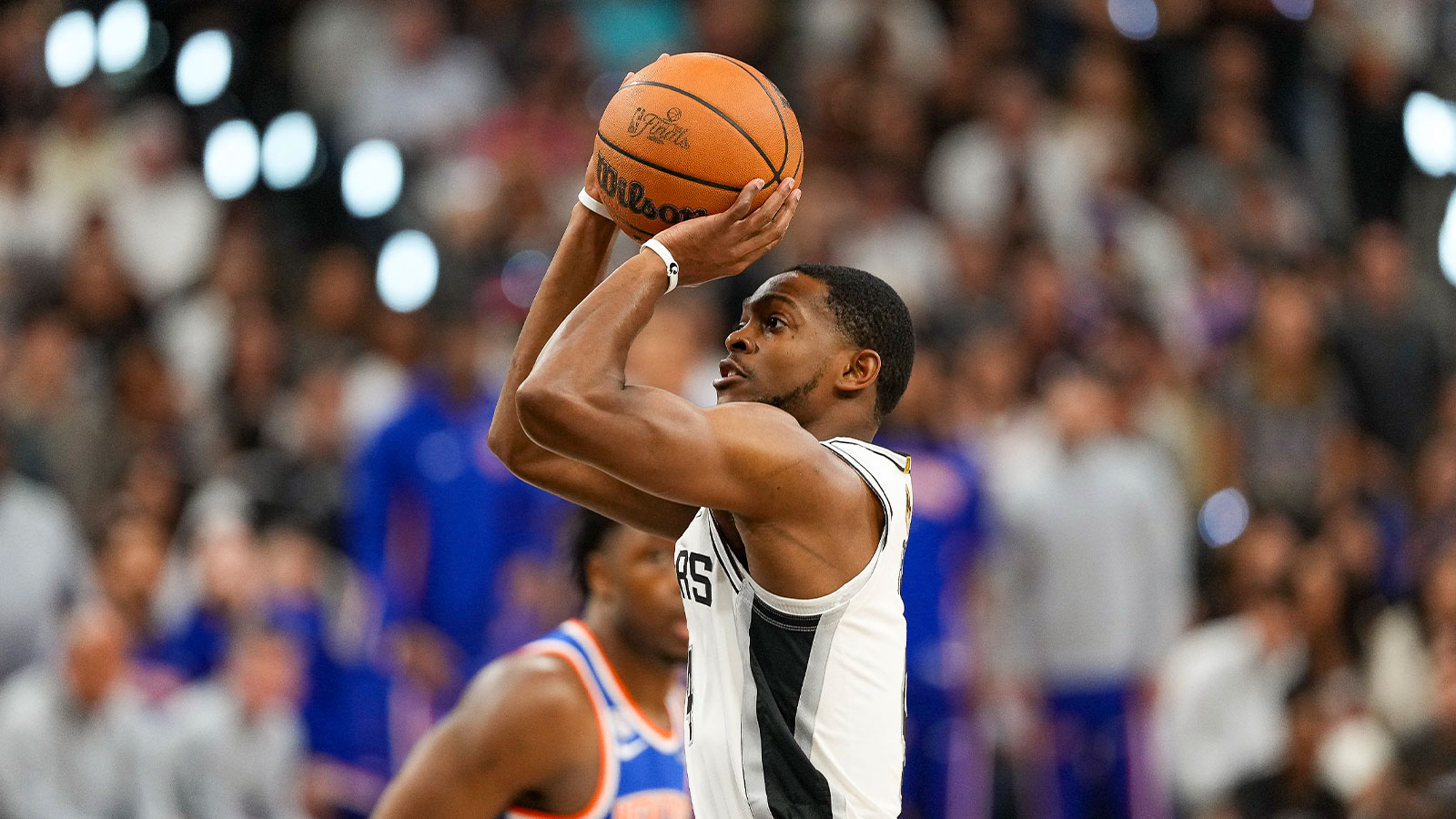 Spurs’ De’Aaron Fox already eclipses Game 1 scoring totals in Game 2 1st quarter
