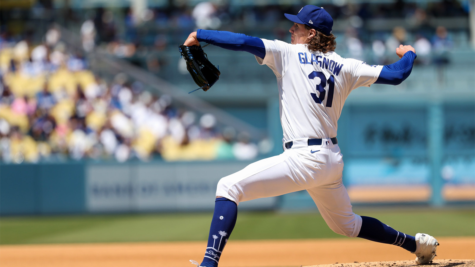 Dave Roberts announces troubling Tyler Glasnow injury update after Dodgers’ roster move
