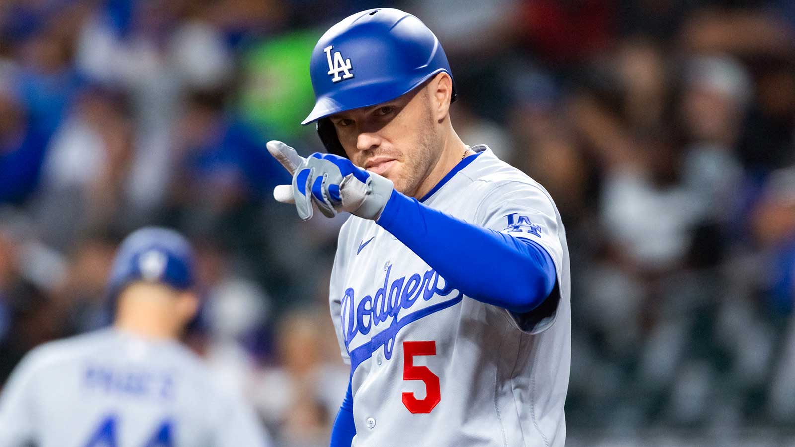 Dodgers’ Freddie Freeman hilariously takes issue with ex-teammate’s pick-off attempt