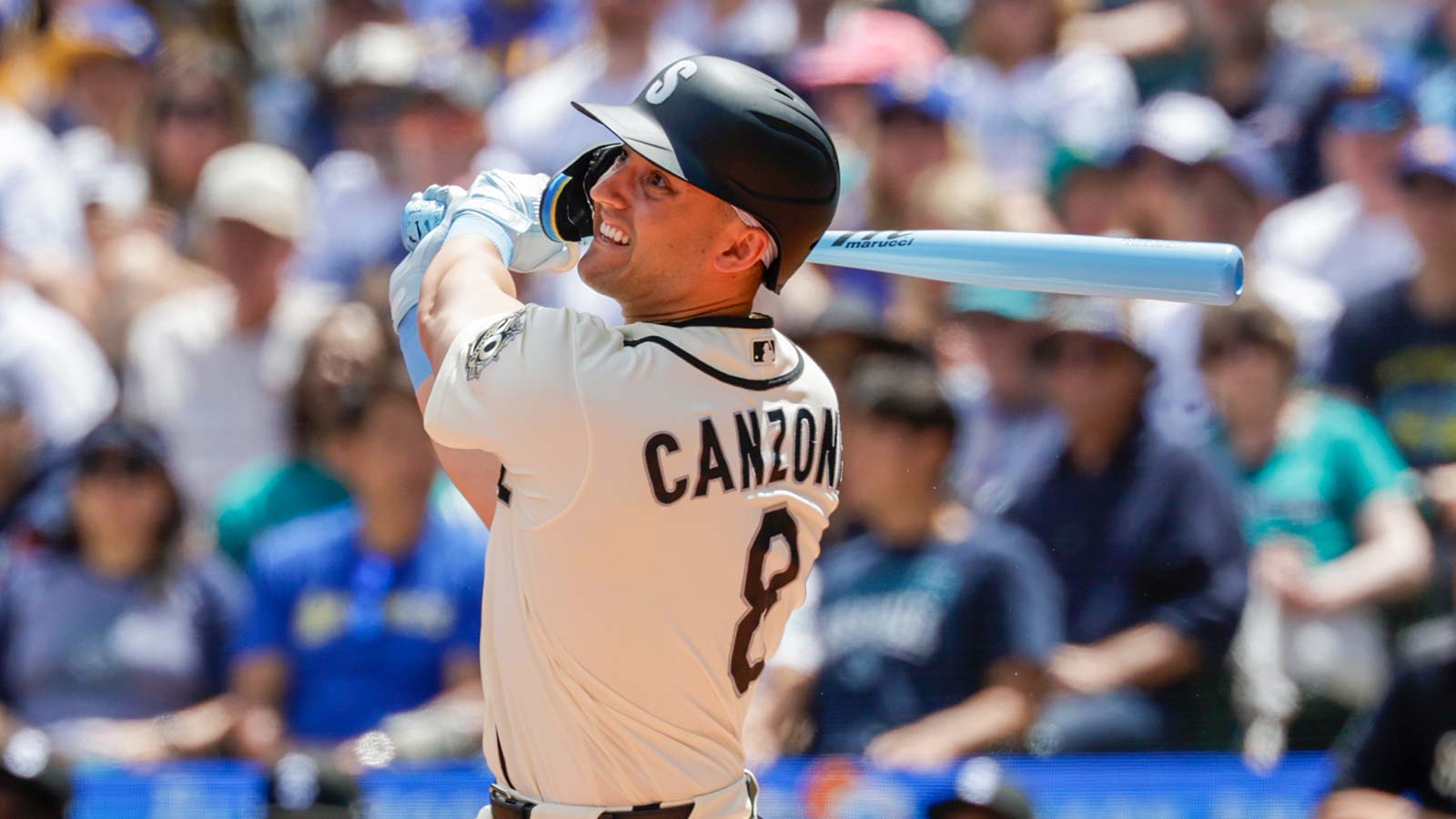 Mariners’ Dominic Canzone leaves Red Sox game with concerning injury