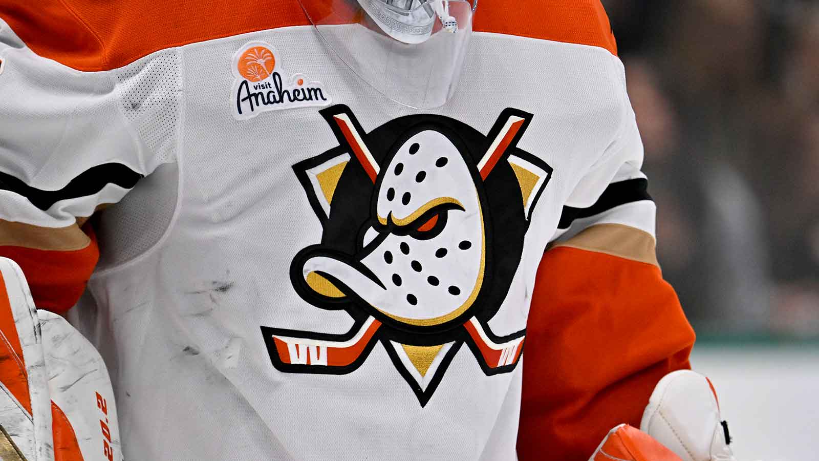NHL rumors: Will Ducks lose all 3 of their veteran defensemen to free agency?