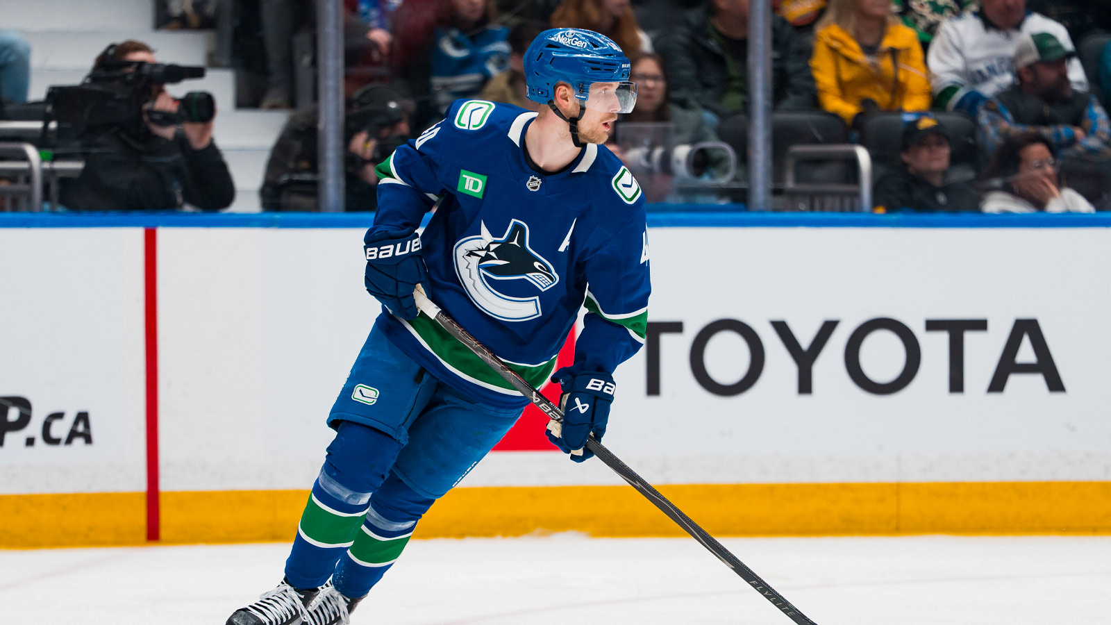 NHL rumors: Elias Pettersson linked to 2 more teams by Canucks reporter