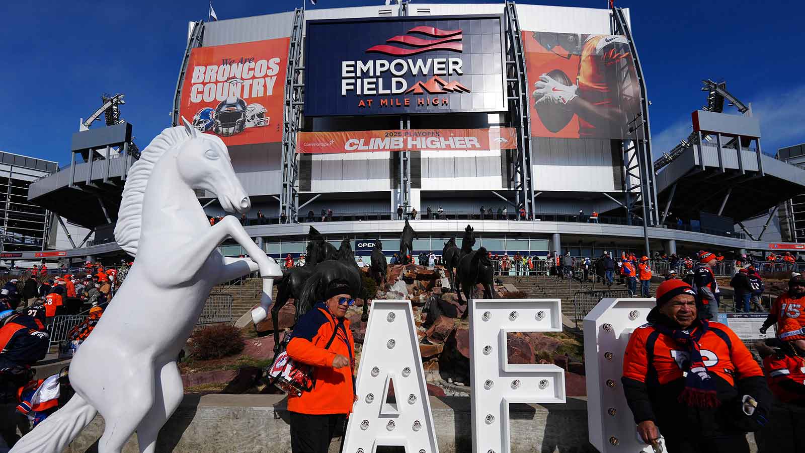Broncos training facility construction worker dies at scene