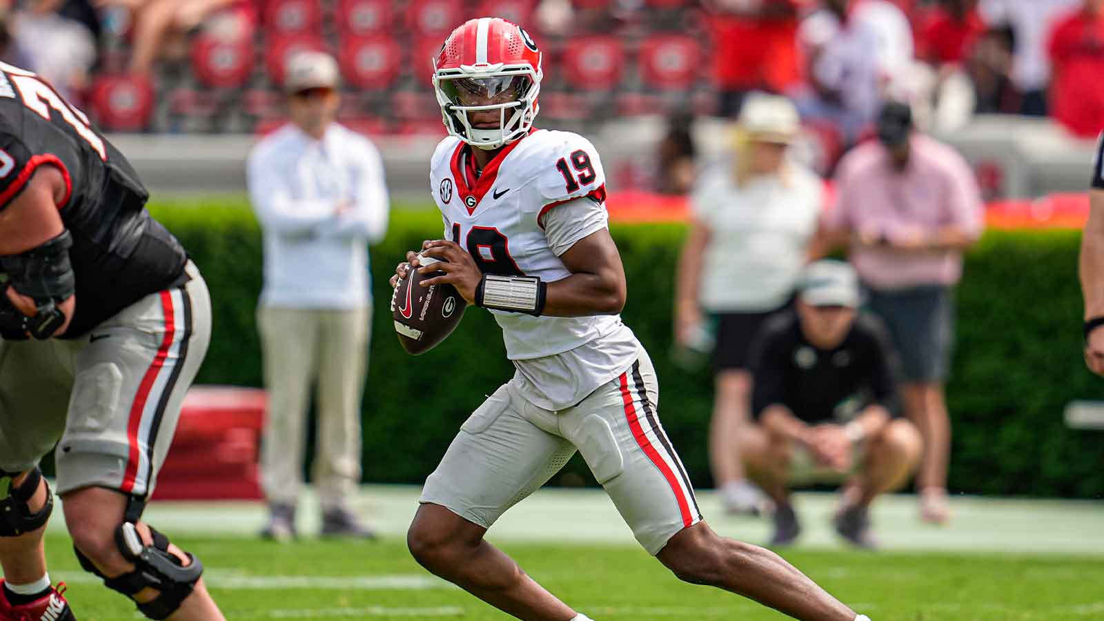 4-star QB picks Georgia over UCLA, Arkansas