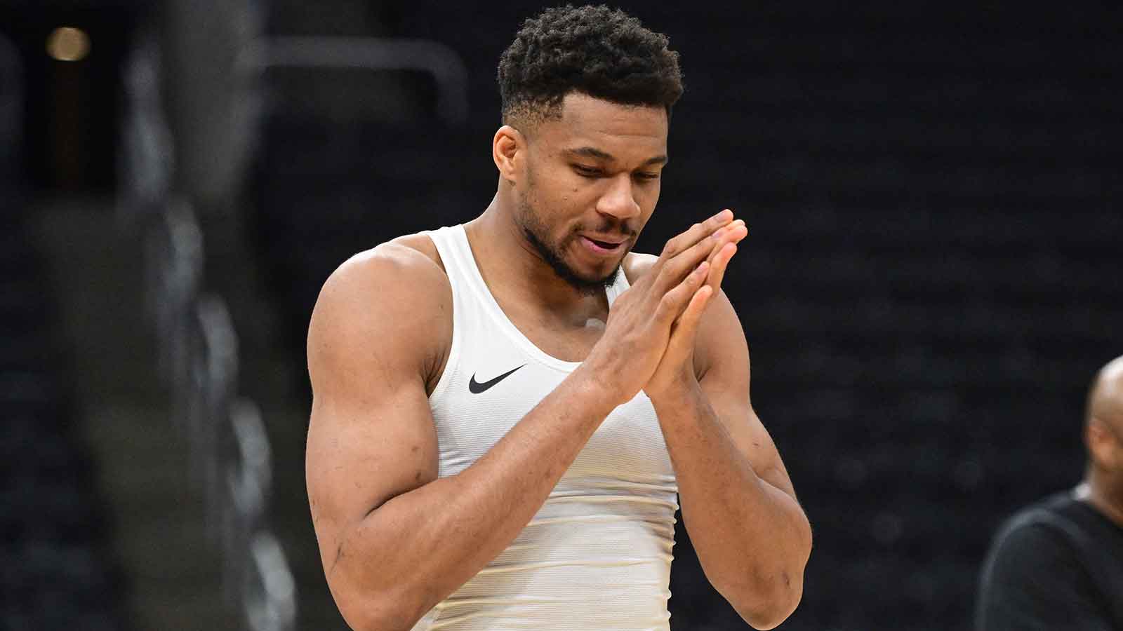 https://wp.clutchpoints.com/wp-content/uploads/2026/06/Giannis-Antetokounmpop-cupping-hands.jpg