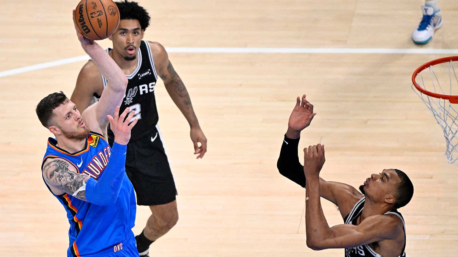 https://wp.clutchpoints.com/wp-content/uploads/2026/06/Hartenstein-shoots.jpg