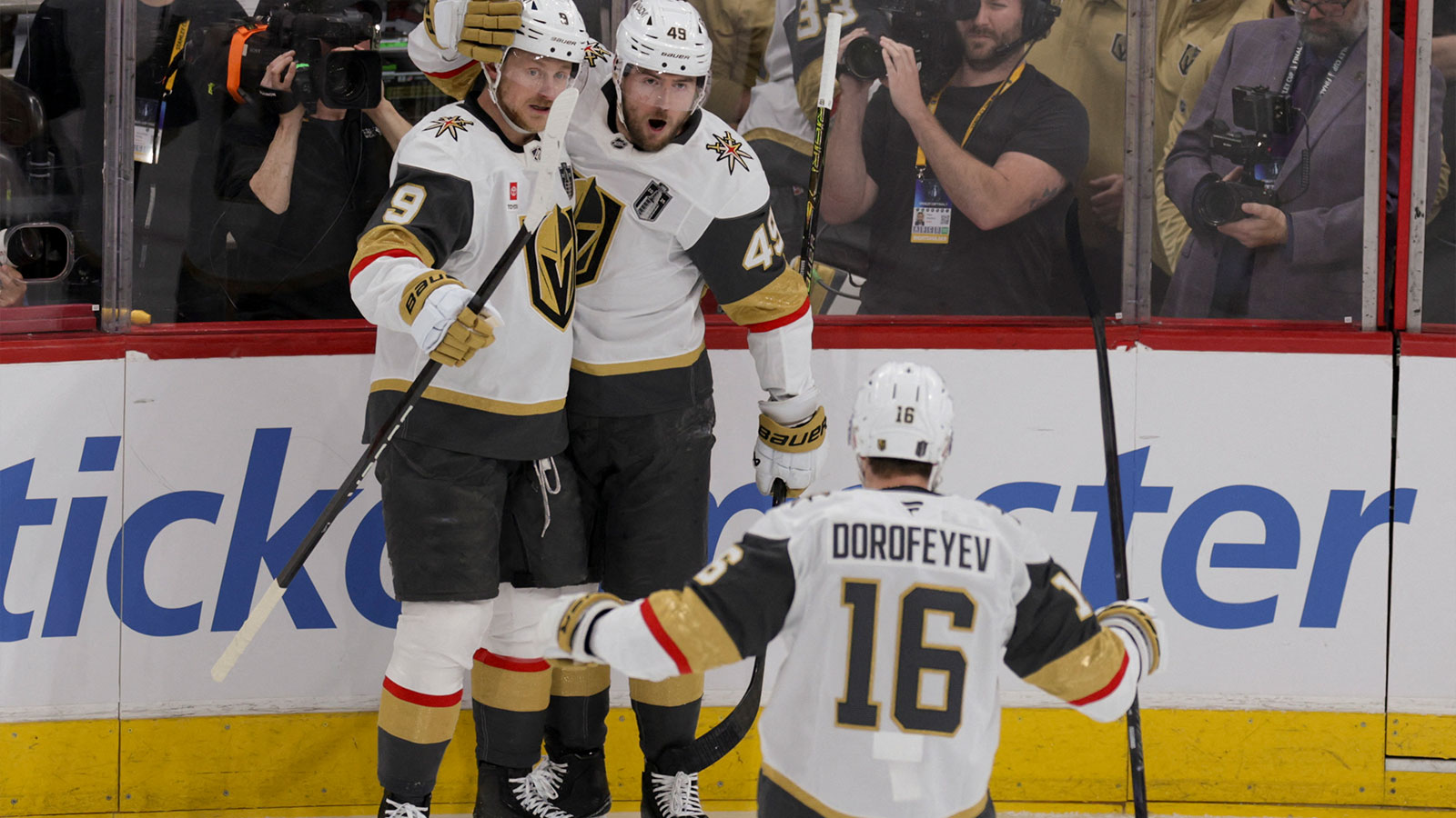 How Hurricanes, Golden Knights pulled off historic first in Stanley Cup Final Game 1