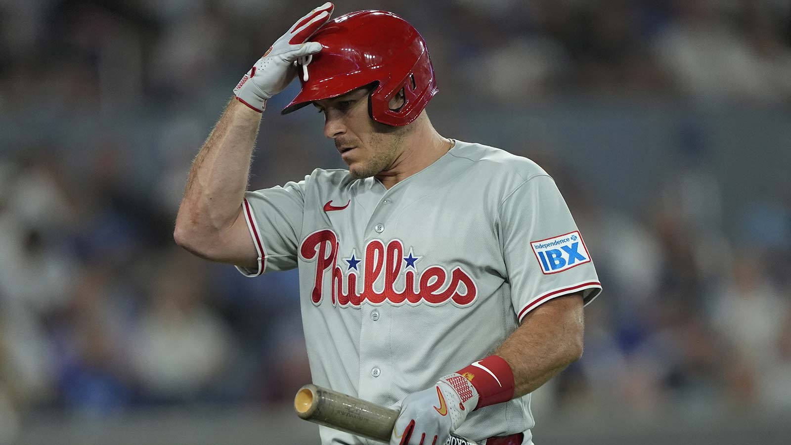 Phillies catcher J.T. Realmuto takes issue with Marlins calling pitches from dugout