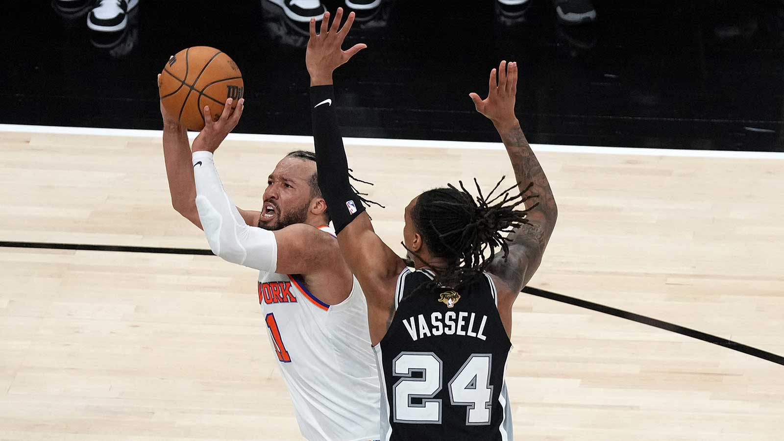 New York Knicks guard Jalen Brunson shooting a shot during Game 1 of the NBA Finals against the San Antonio Spurs.