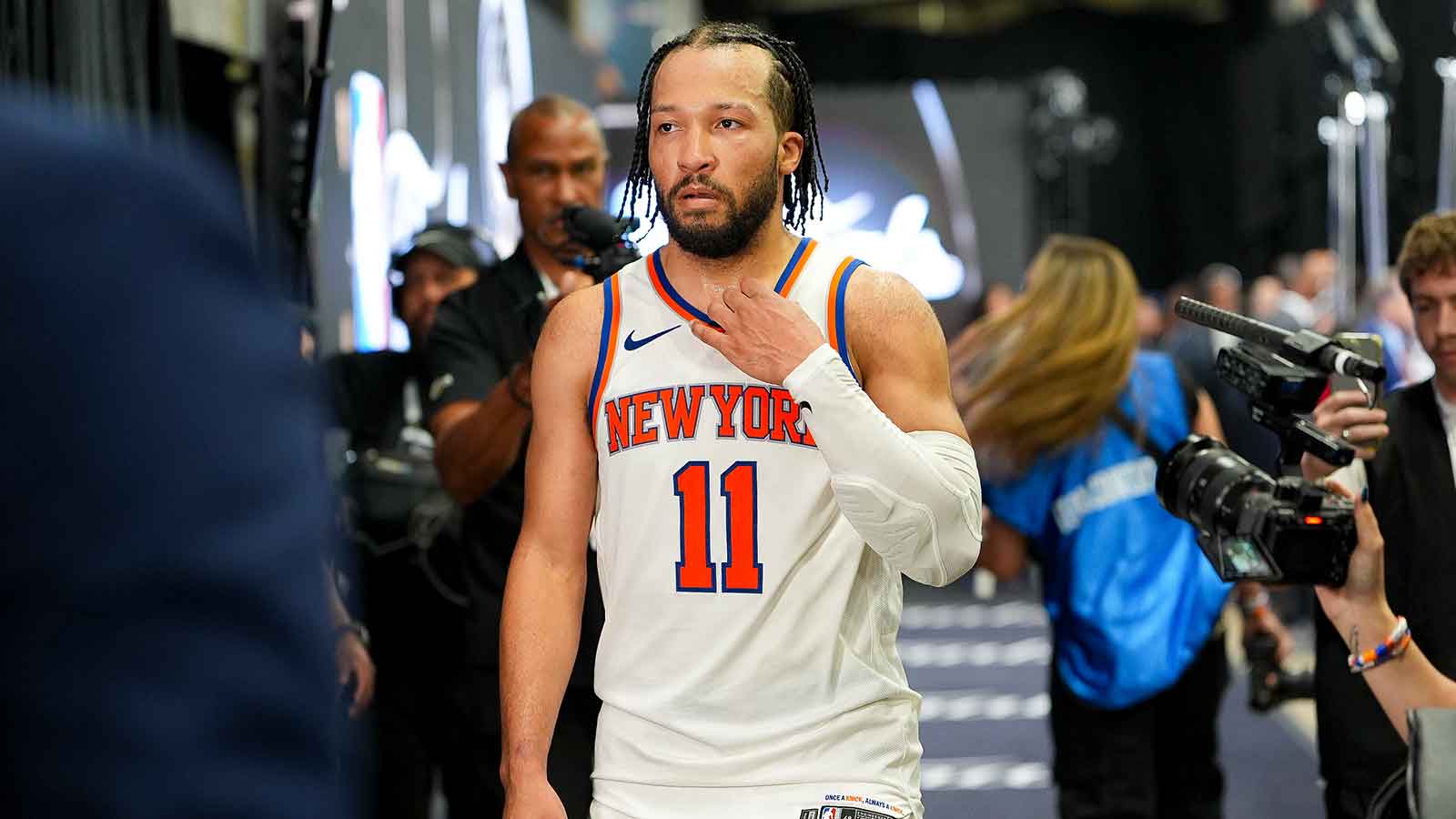 Knicks’ Jalen Brunson sends special message on Spurs after stealing Game 1