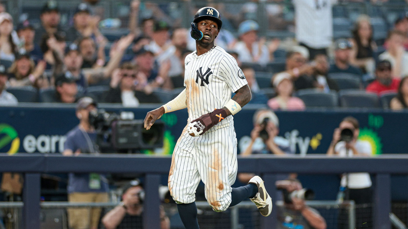 How Yankees’ Aaron Judge helped Jazz Chisholm Jr. blast clutch HR vs. Red Sox