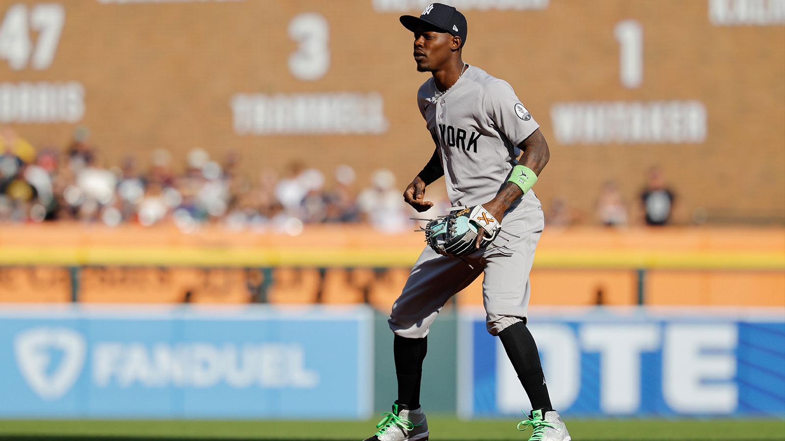 MLB world is freaking out over Yankees infield Jazz Chisholm Jr.’s mid-game lollipop