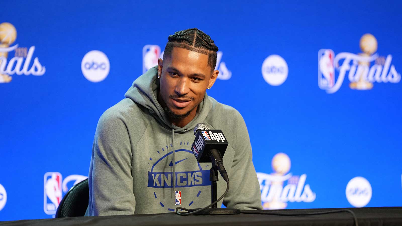 Knicks’ Josh Hart issues hilarious threat to fans before show’s season premiere