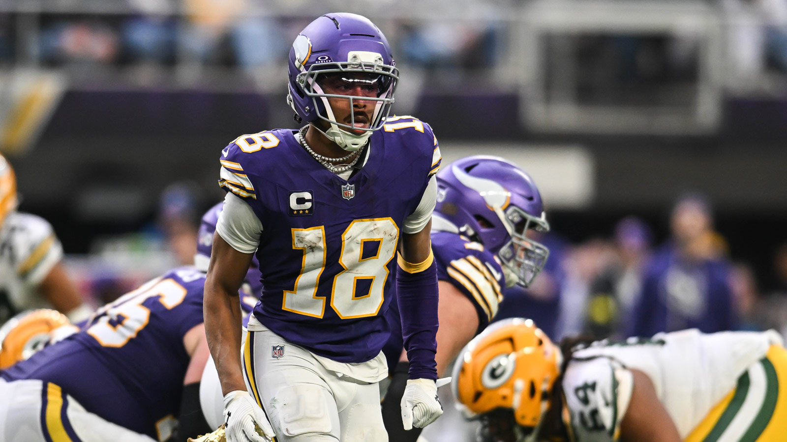 Arizona Cardinals quarterback Kyler Murray (1) scrambles against the Minnesota Vikings in the second quarter at U.S. Bank Stadium. 