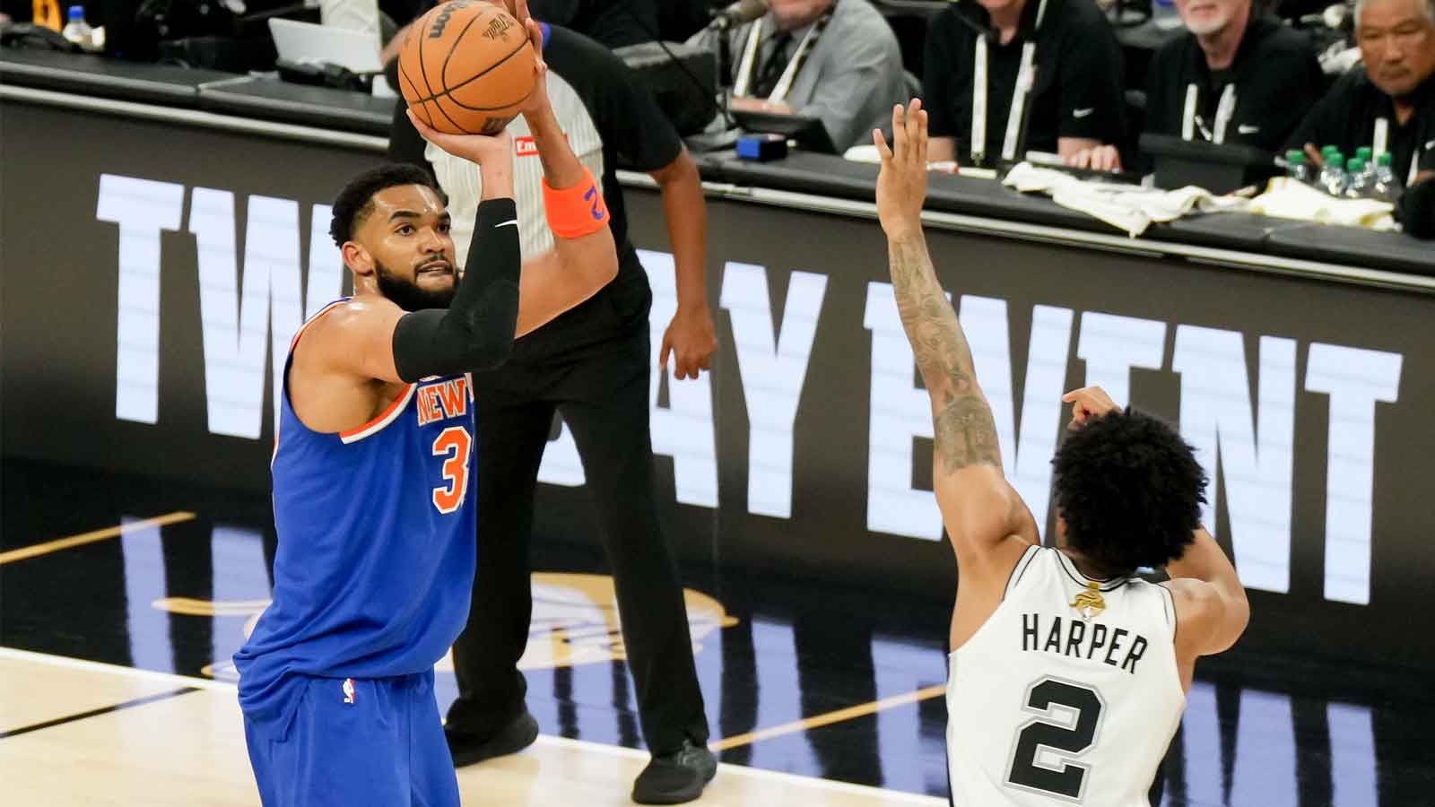 Knicks’ Karl-Anthony Towns issued 2nd foul after successful Mitch Johnson challenge