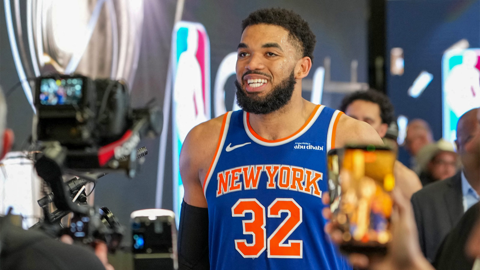 Knicks’ Karl-Anthony Towns blatantly dodges question about Donald Trump’s Game 3 attendance