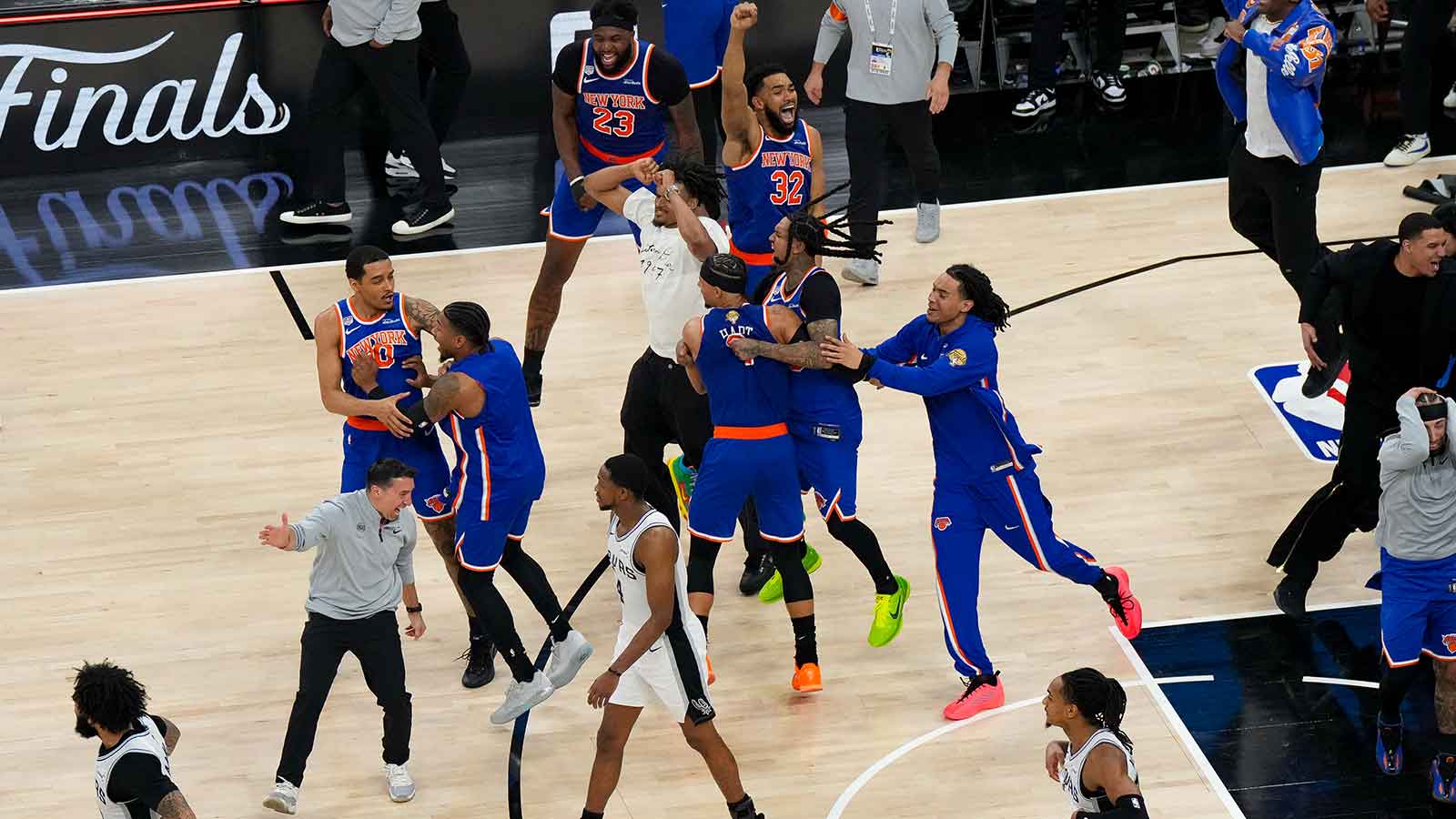 Control tower’s message to Knicks’ players caught on audio during team flight