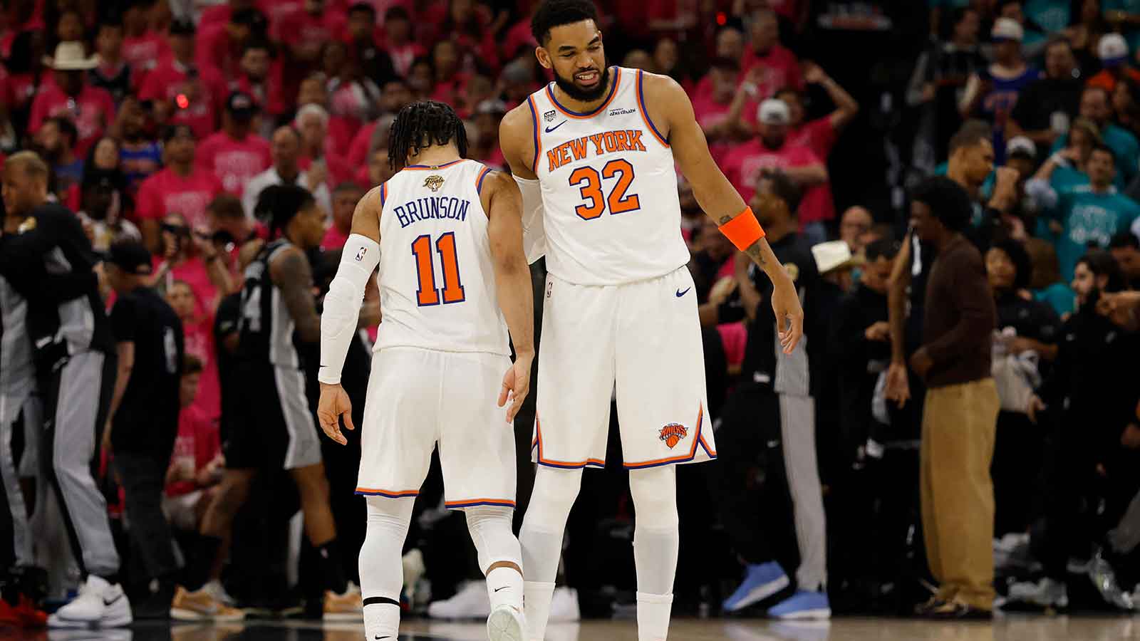 https://wp.clutchpoints.com/wp-content/uploads/2026/06/Knicks-center-Karl-Anthony-Towns-32-and-guard-Jalen-Brunson-11-react.jpg
