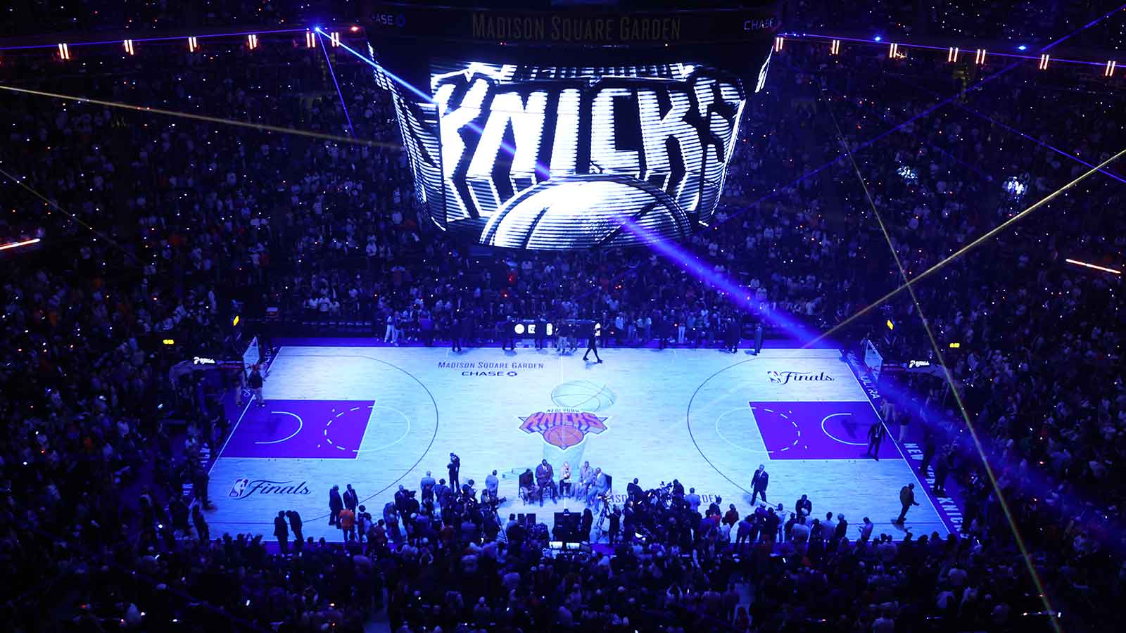 Knicks fans boo Donald Trump during Game 3 National Anthem