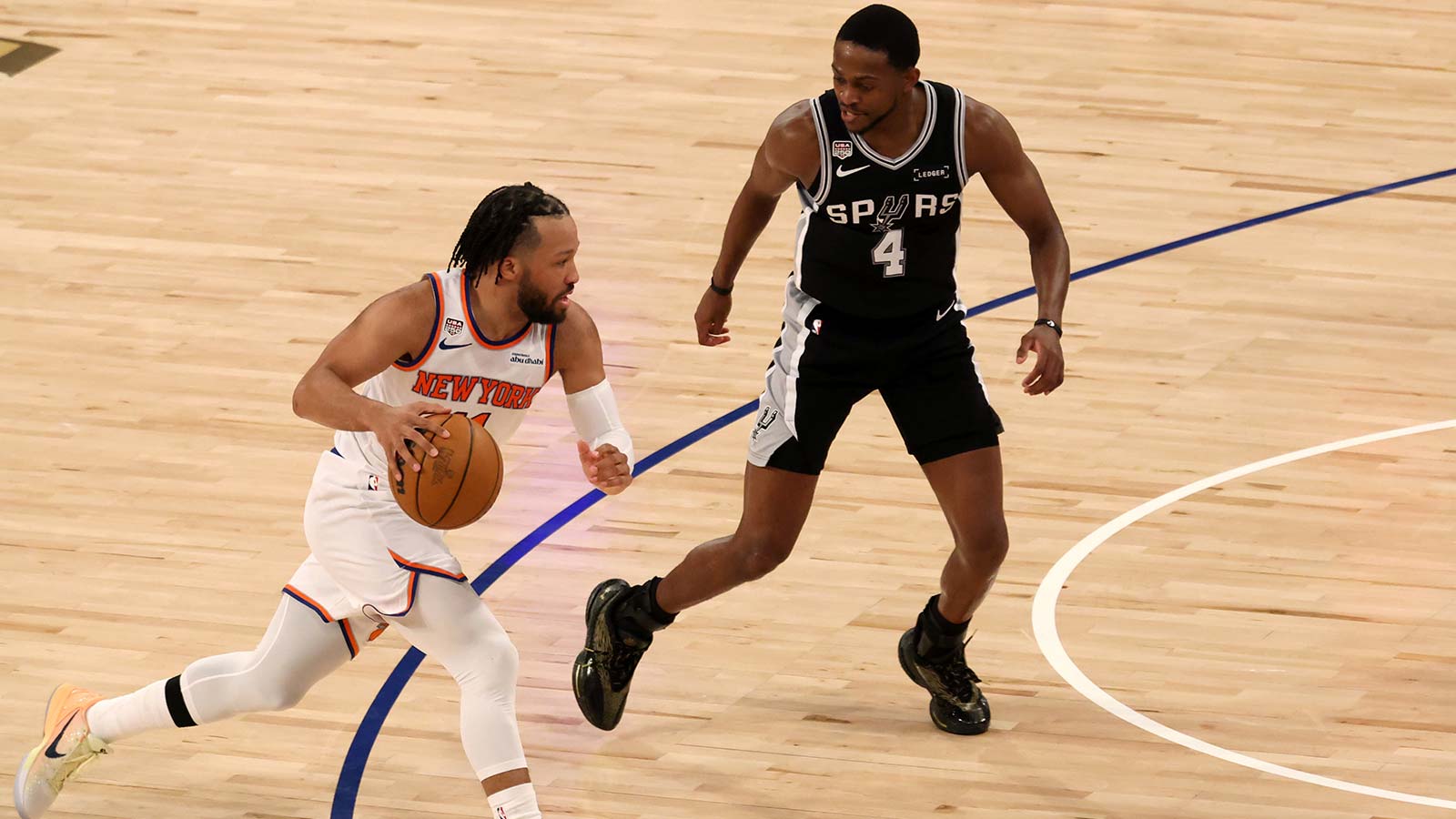 Brutal 1st Game 4 half vs. Spurs has Knicks fans in a full-on panic