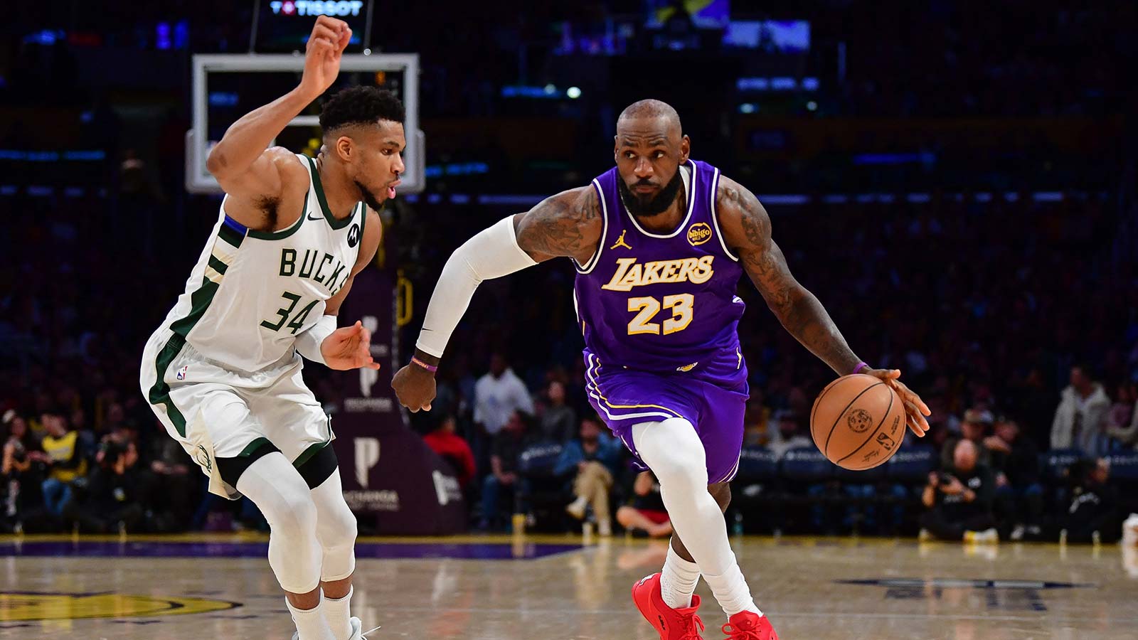 Lakers’ LeBron backs Giannis’ message after blockbuster trade
