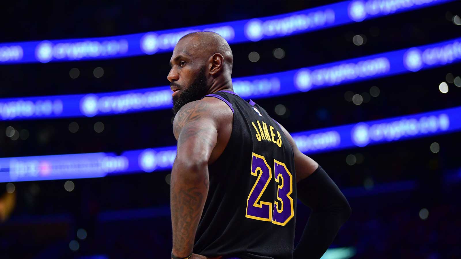 Lakers rumors: How Austin Reaves contract makes LeBron James reunion ‘complicated’