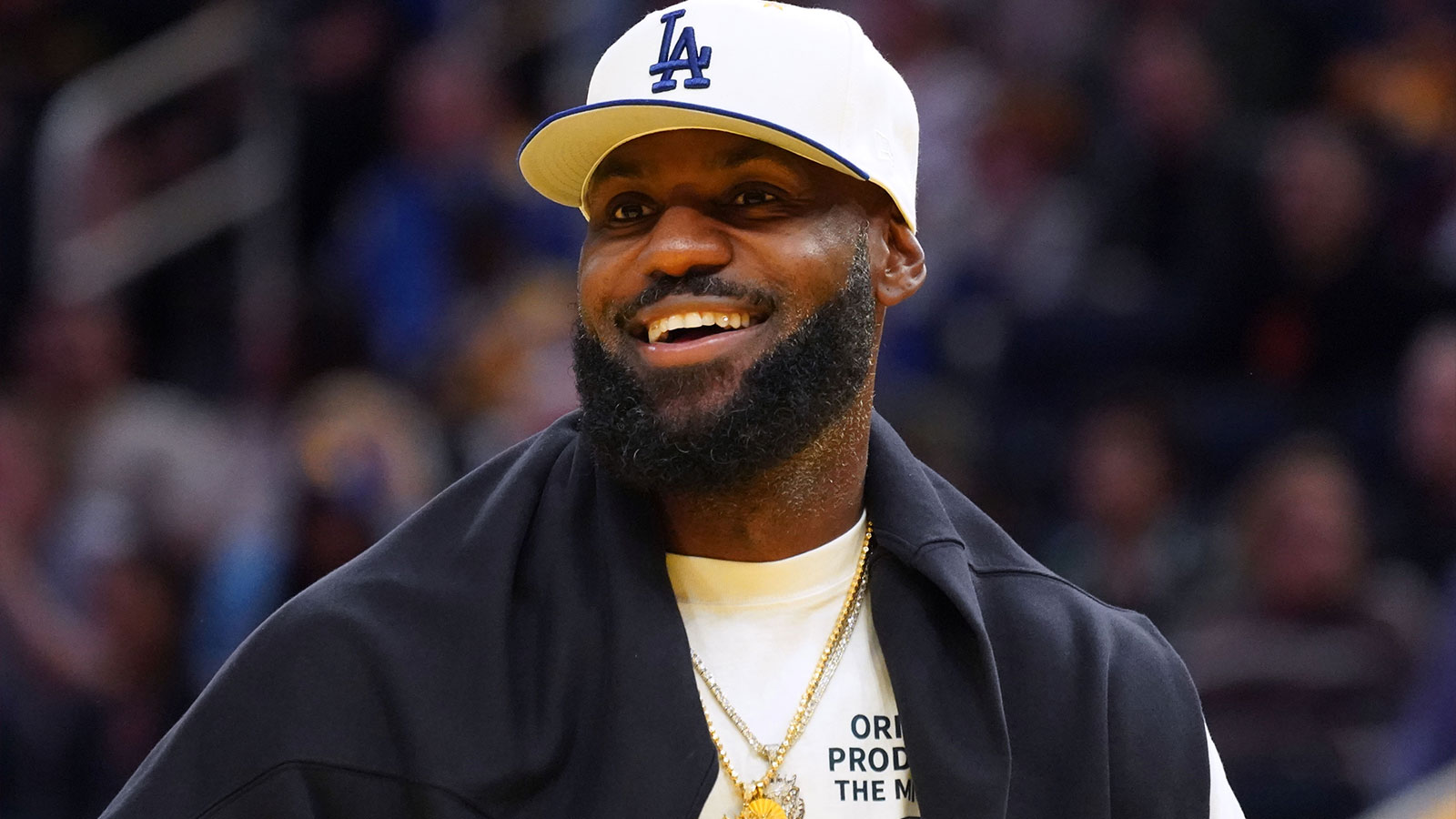 LeBron James’ 2-word reaction to Caitlin Clark’s eruption vs. Sky