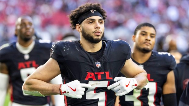 Atlanta Falcons wide receiver Drake London (5) against the Arizona Cardinals at State Farm Stadium.
