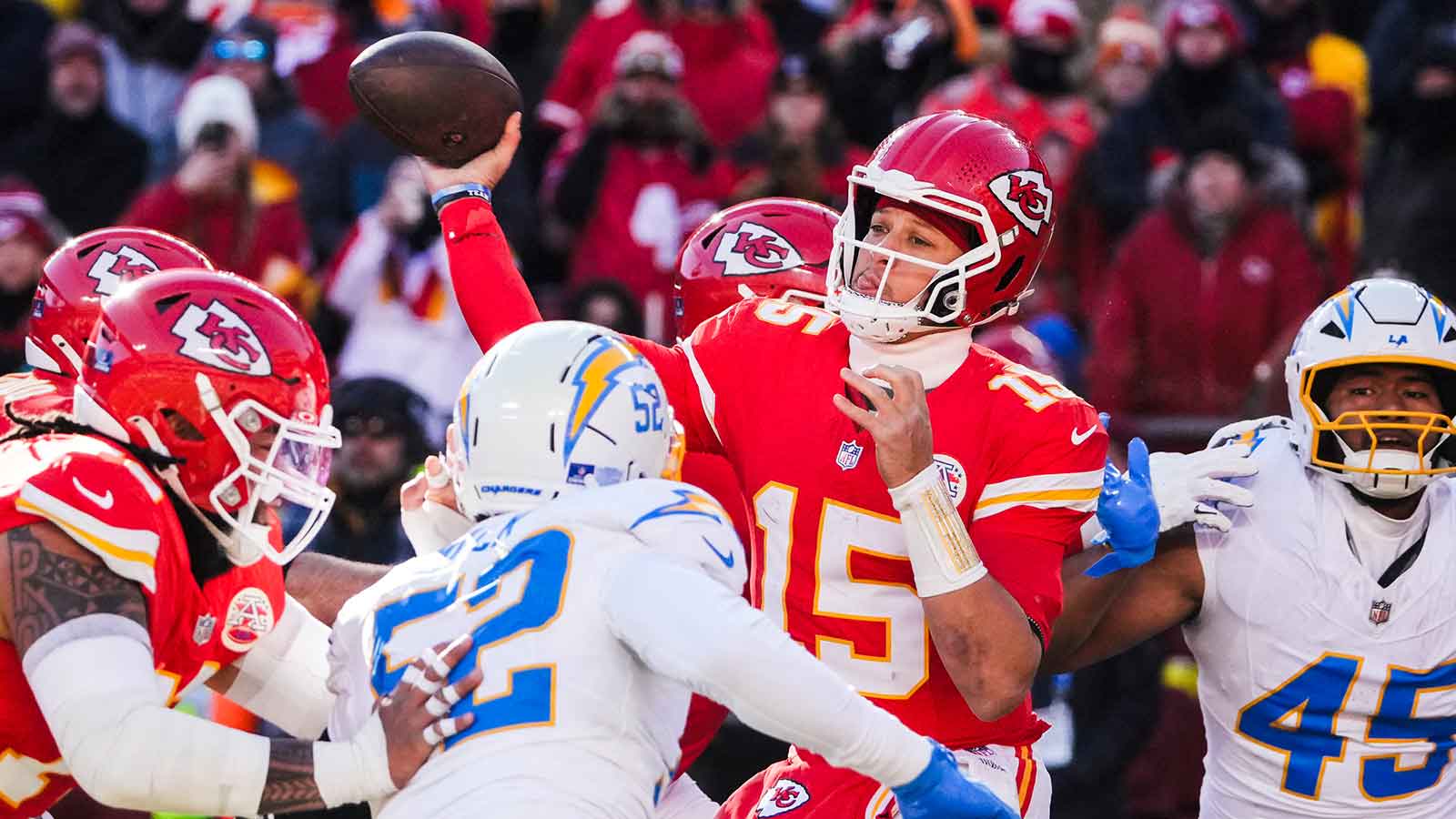 Chiefs 'leaning into' Patrick Mahomes Week 1 return, per insider