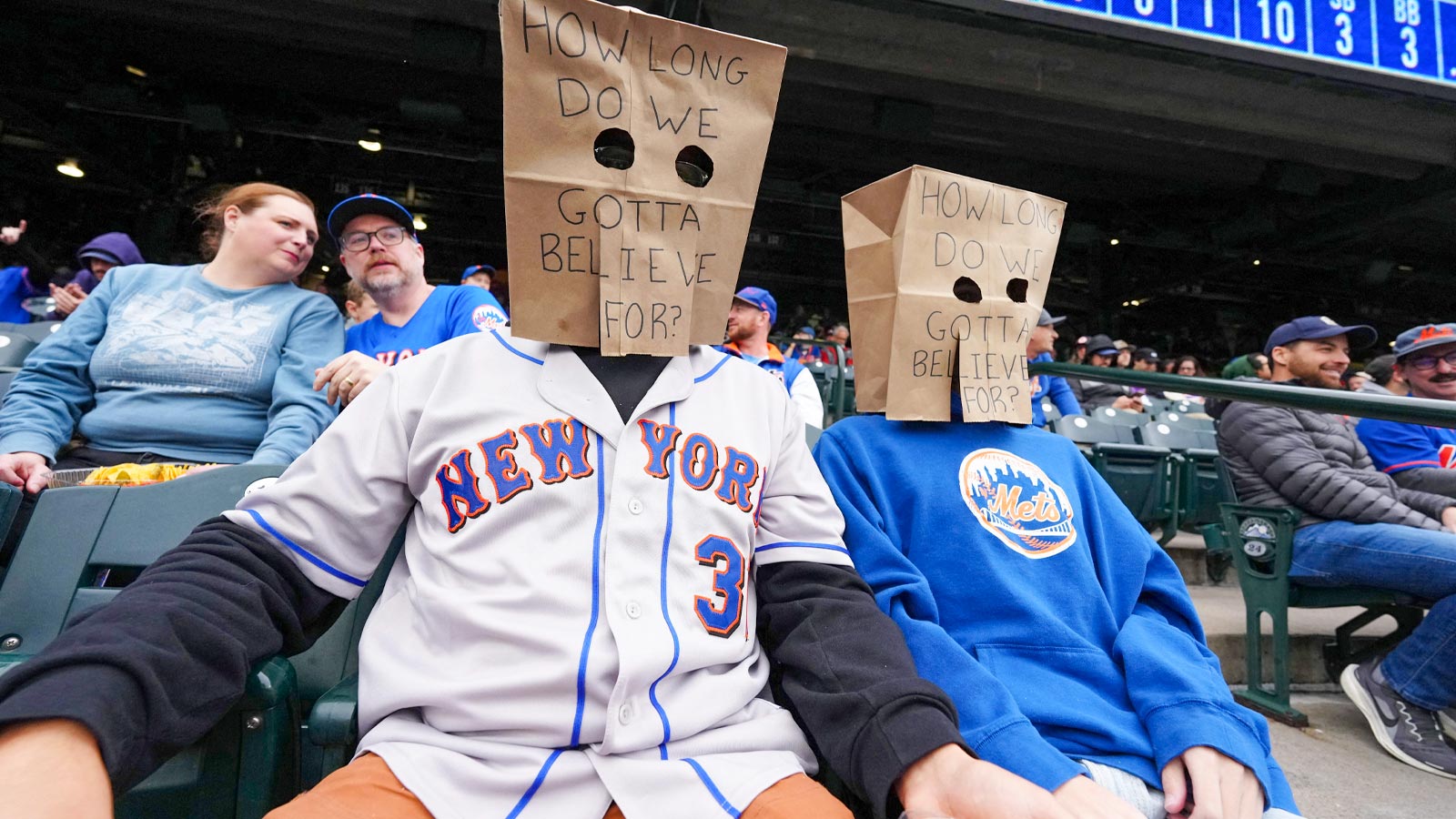https://wp.clutchpoints.com/wp-content/uploads/2026/06/Mets-fans.jpg