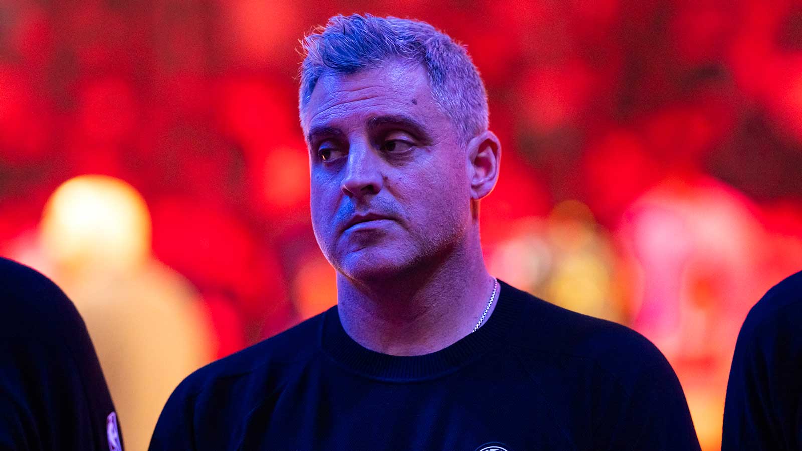 Blazers fans destroy cheap new owner Tom Dundon for uniquely short Micah Nori contract