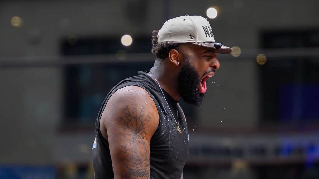 https://wp.clutchpoints.com/wp-content/uploads/2026/06/Mitchell-Robinson-victory-parade.jpg?w=1024