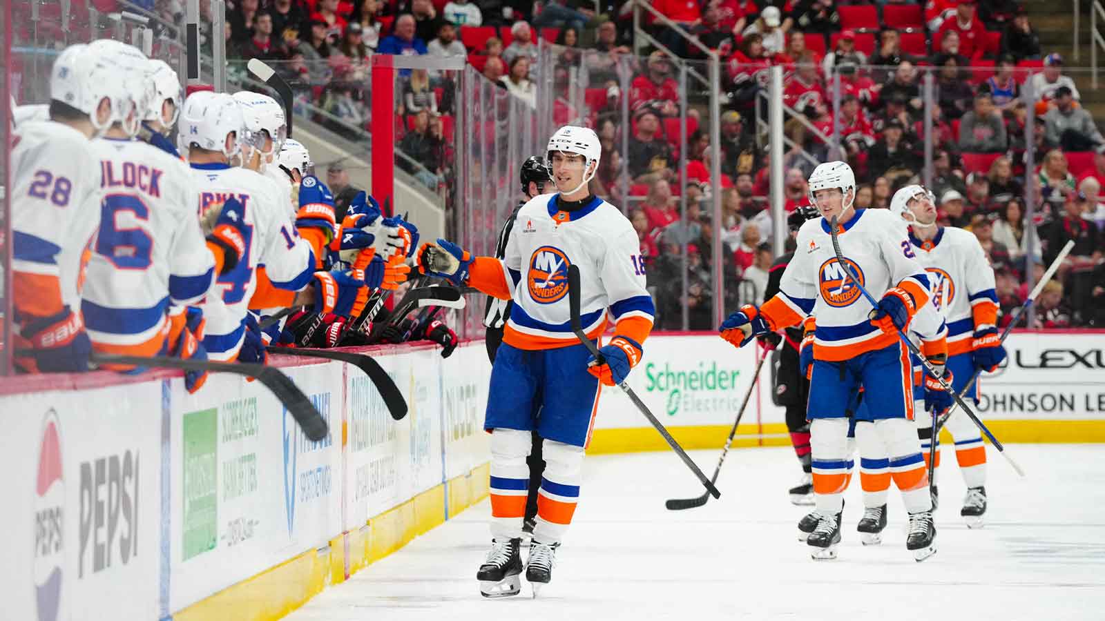 NHL rumors: 2 Islanders forwards named as buyout candidates