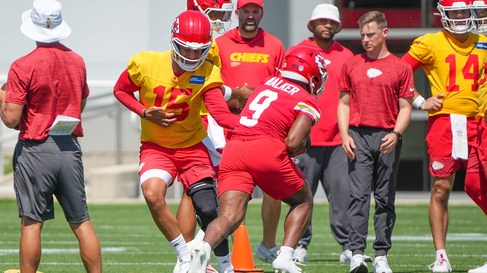 Chiefs rumors: Patrick Mahomes nearing full clearance from ACL injury