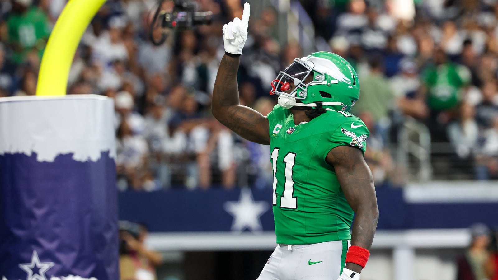 https://wp.clutchpoints.com/wp-content/uploads/2026/06/Patriots-WR-AJ-Brown.jpg