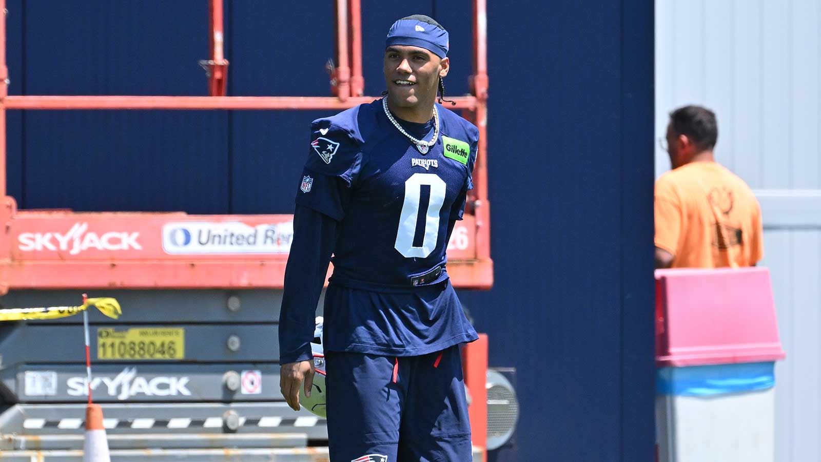 Patriots rumors: Why New England may test Christian Gonzalez in contract standoff