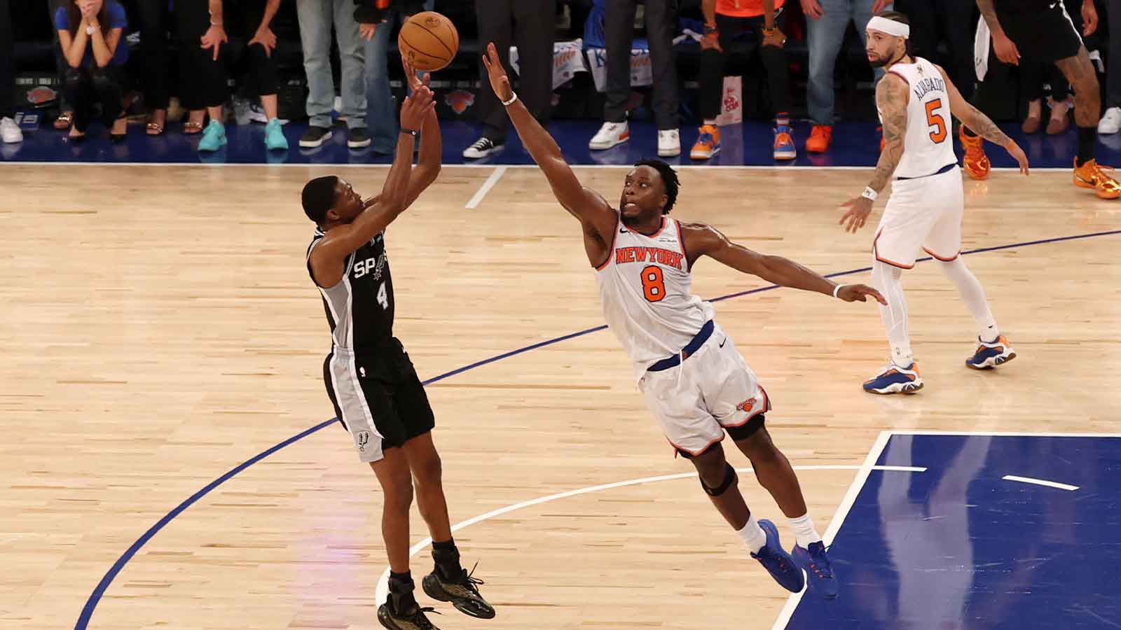 https://wp.clutchpoints.com/wp-content/uploads/2026/06/San-Antonio-Spurs-guard-Deaaron-Fox.jpg