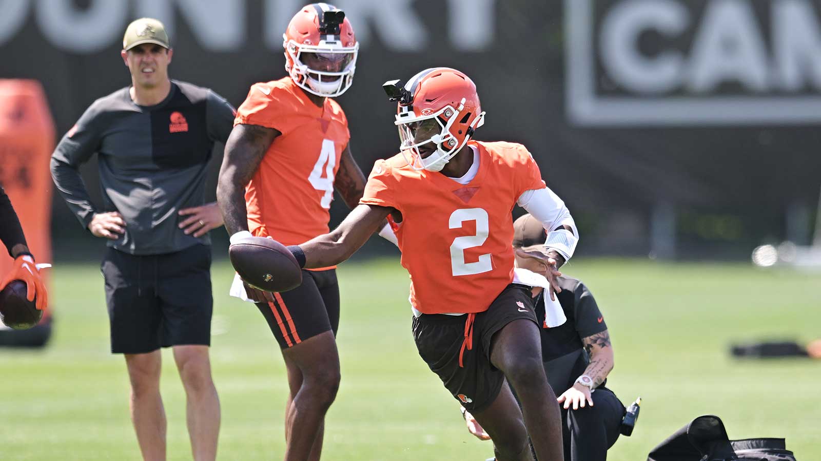 Shedeur Sanders has ‘bridged the gap’ on Deshaun Watson Shedeur Sanders has ‘bridged the gap’ on Deshaun Watson