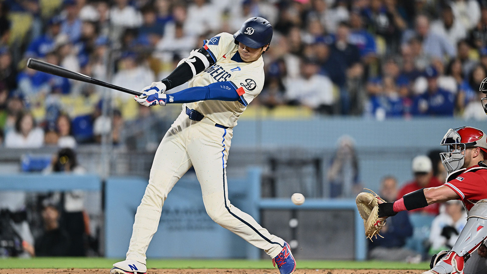 Dodgers’ Shohei Ohtani home run caps off insane 9-run 1st inning vs. Angels