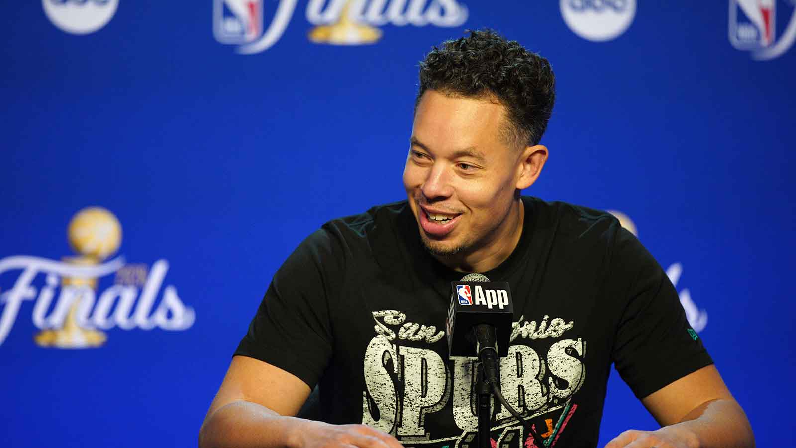 https://wp.clutchpoints.com/wp-content/uploads/2026/06/Spurs-head-coach-Mitch-Johnson.jpg
