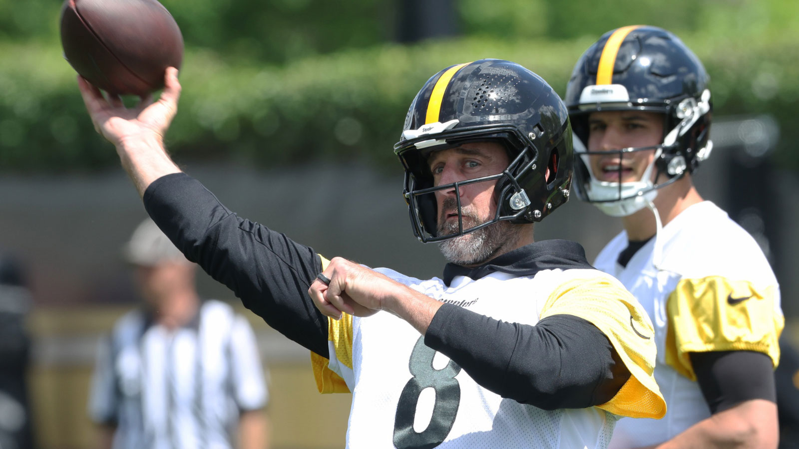 Steelers QB named position to watch during training camp, but not for Aaron Rodgers