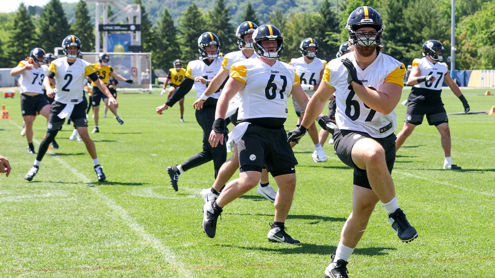 Writer suggests signing Super Bowl champion if Steelers blockbuster trade doesn’t happen