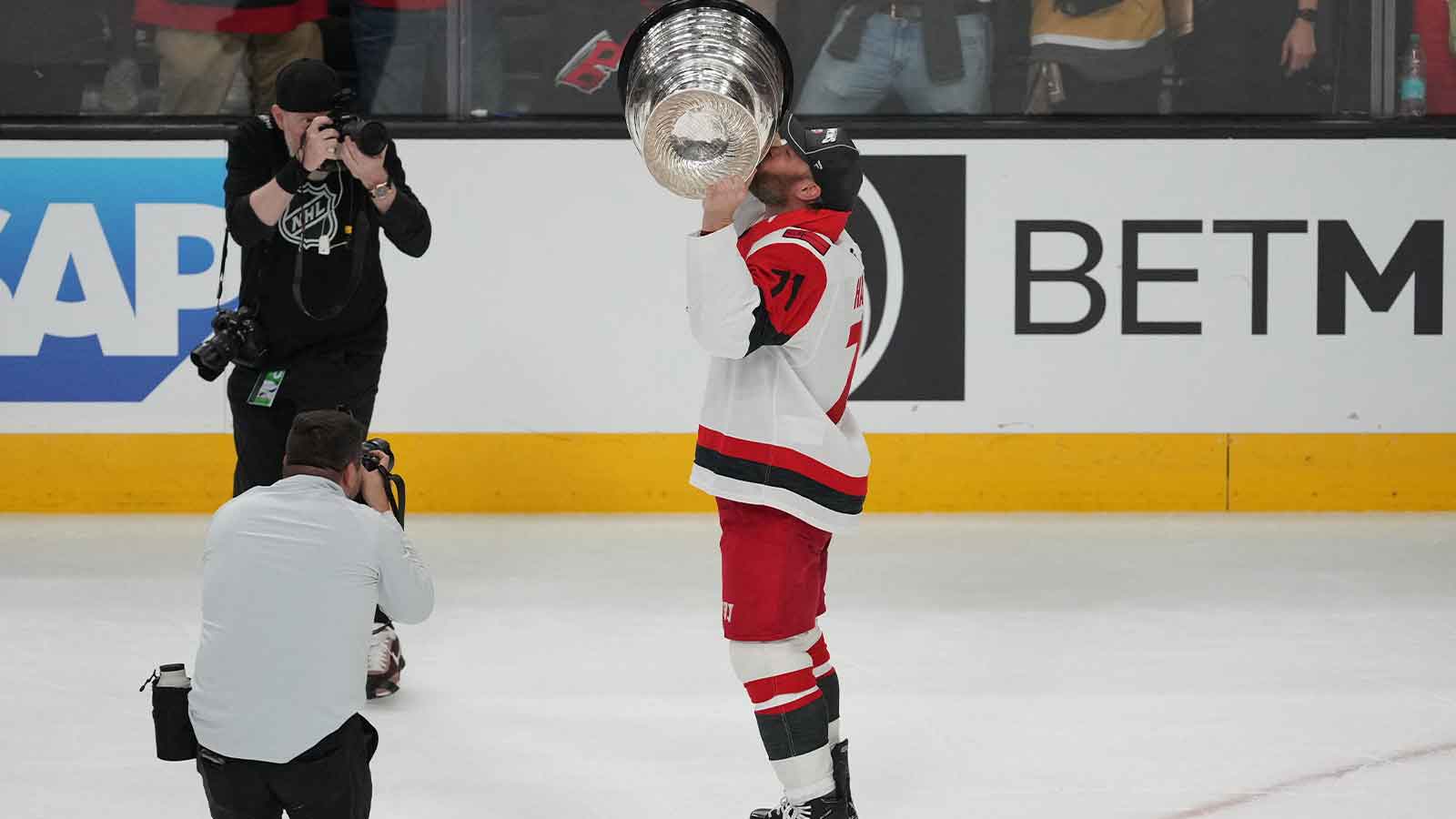 Hurricanes’ Sebastian Aho gives Taylor Hall his Stanley Cup moment after 16-year wait